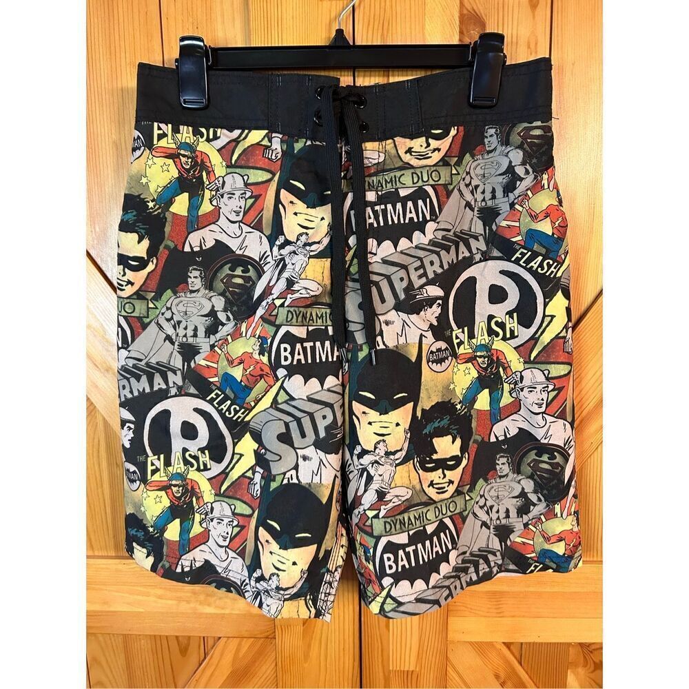 BATMAN DC COMICS STYLISH BOARD SHORTS SWIM SHORTS BOYS SIZE S (4053)
